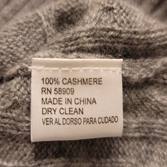 100% Cashmere Sweater - Picture 8 of 8